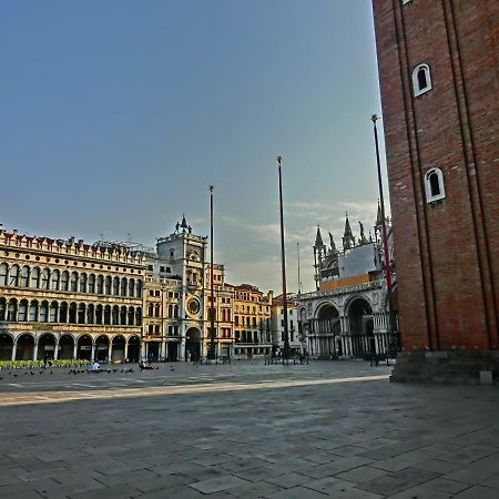 Classic Three Minutes From St Marc'S Square Apartamento Veneza Exterior foto