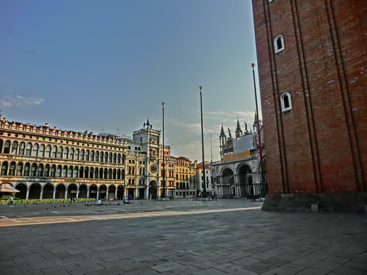 Classic Three Minutes From St Marc'S Square Apartamento Veneza Exterior foto